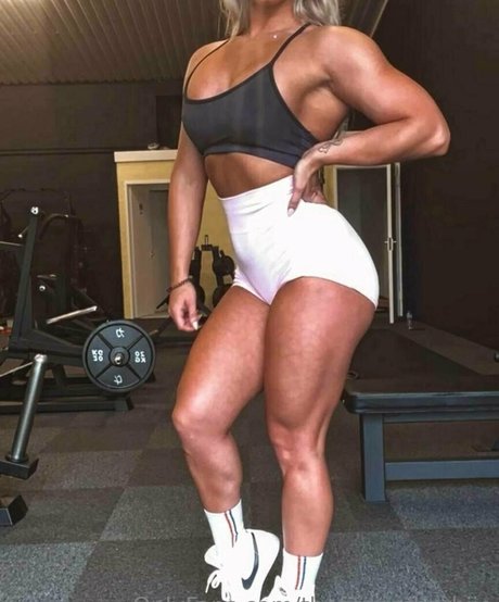 thefitnessbarbiie only fans