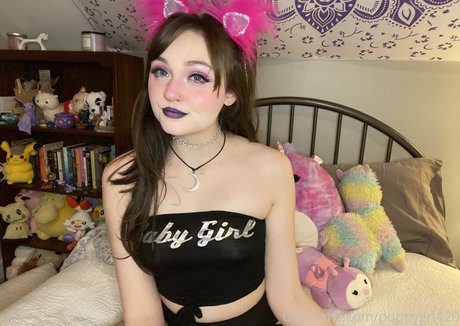 teen ebony onlyfans naked render