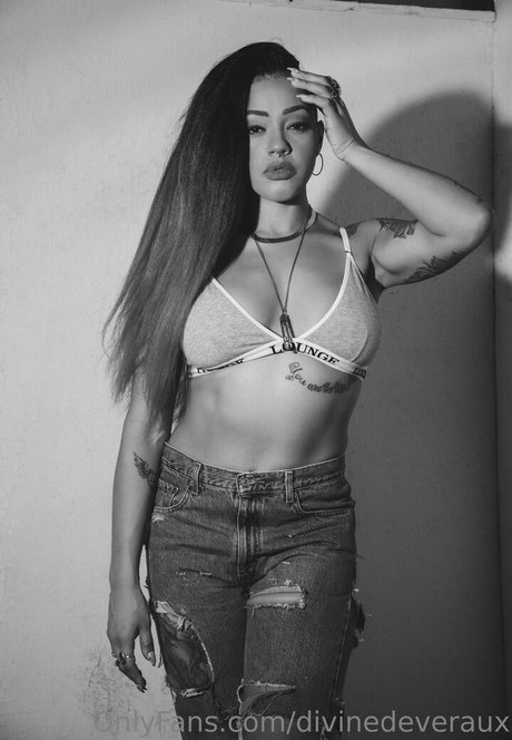 divinedeveraux onlyfans leaked
