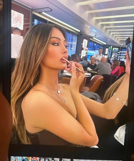 Audrey Thompson onlyfans naked