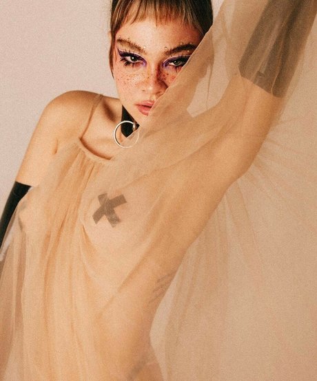 Jade Baraldo onlyfans strip tease