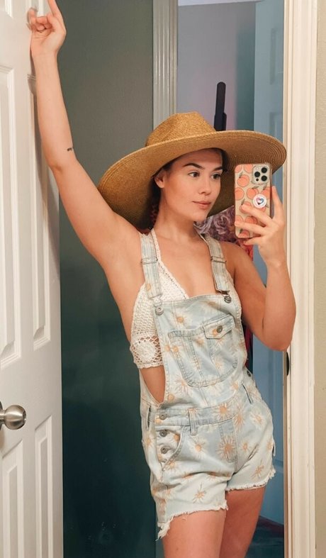 Beth Freeman onlyfans leaked naked