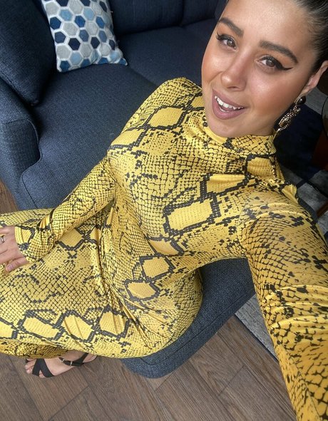 JustYeliz nsfw onlyfans