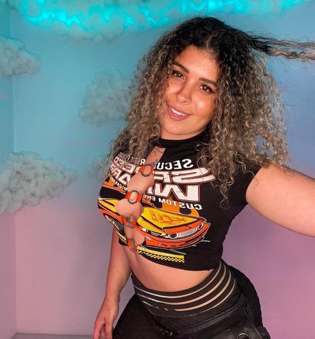 JustYeliz onlyfans xxx