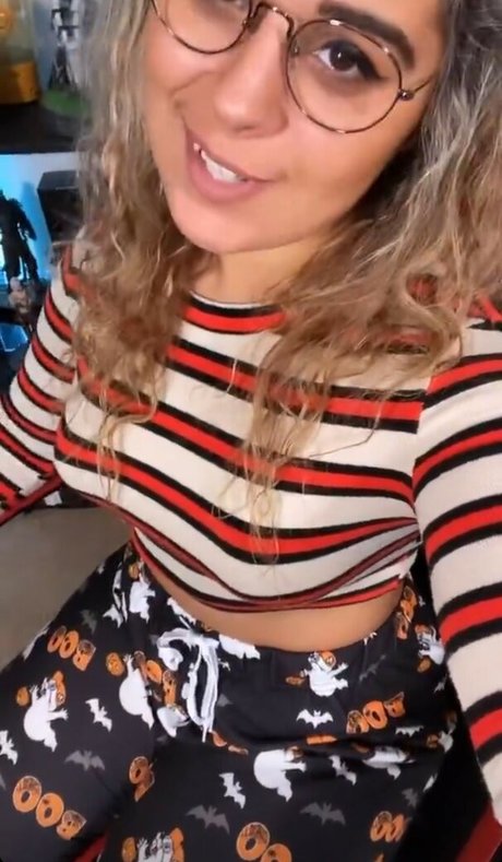 JustYeliz onlyfans porn leak