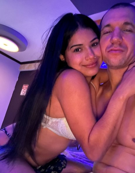 Travelvids only fans nude leaks