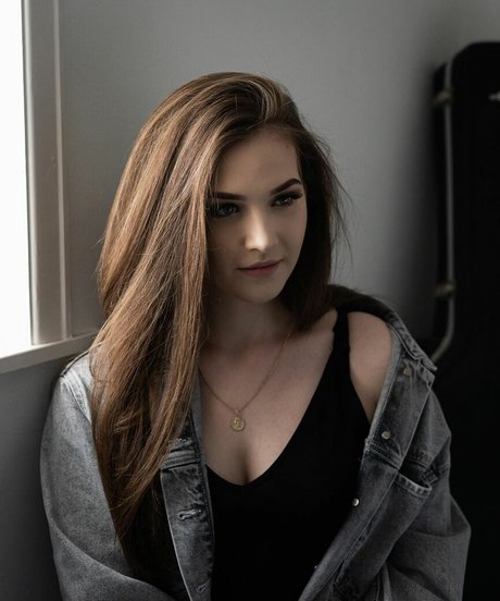 Caitlin Scott fans only