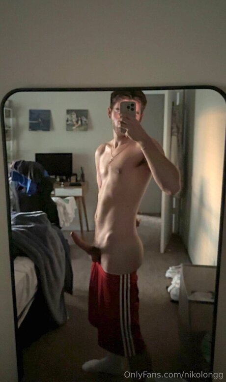 nikolongg onlyfans pictures