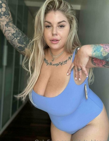 asian blowjob onlyfans art nude plate