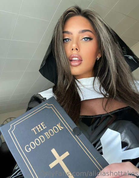 aliciashottakes only fans review