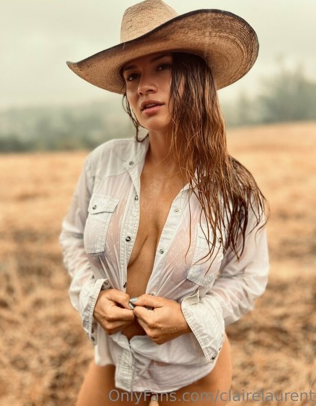 clairelaurent onlyfans leajs