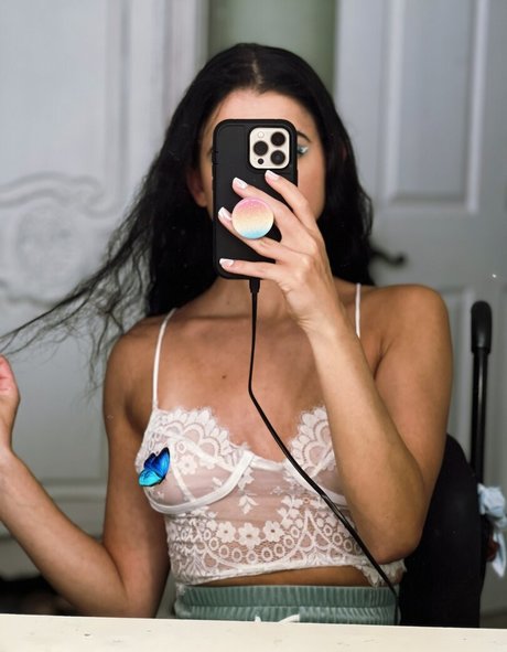 Lolita Milena onlyfans nude leak