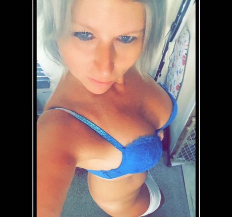 bikerchik250 nude on onlyfans