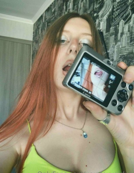 yourfoxygirlxo onlyfans content