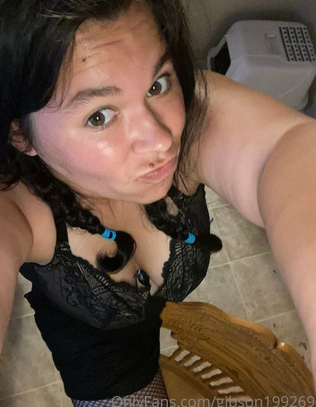 gibson199269 onlyfans tits