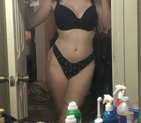 Megan Bitchell Profile image