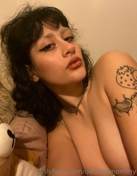 Oatmilkmommy onlyfans leaks nude