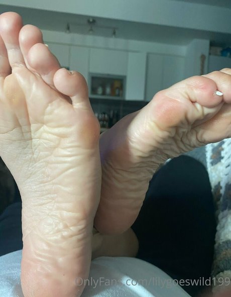 lilygoeswild199 xxx onlyfans