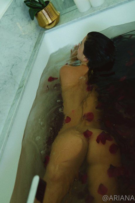 Ariana James onlyfans leaks