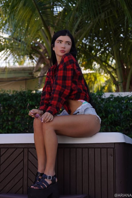 Ariana James onlyfans leak sex