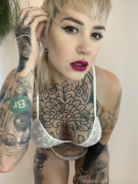 FeralWhiteTrash onlyfans sex leaks