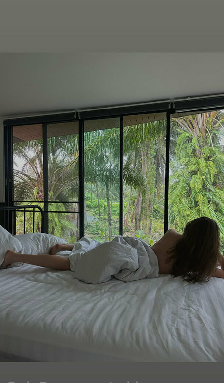 robinsoncrusoe nude only fans