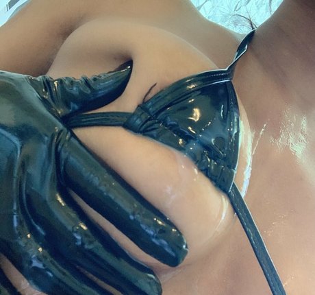 Lilecchigirl free only fans