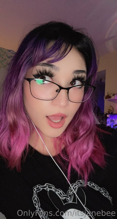 Jane Bee onlyfans nude content