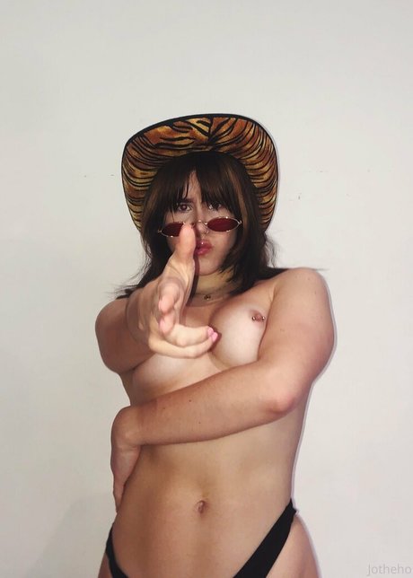 mellarius onlyfans nude content