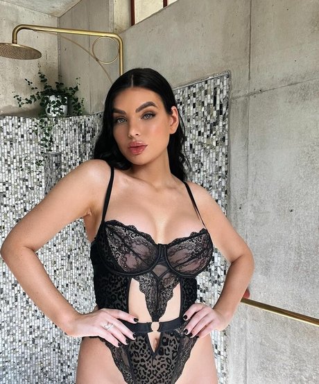 Nicole Thorne nude onlyfans porn