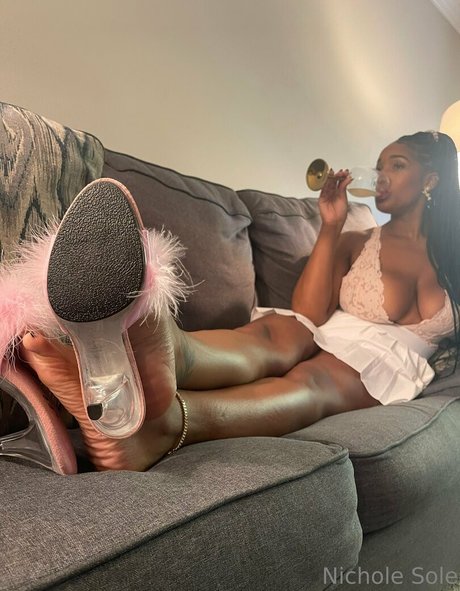 Nichole Sole onlyfans model photo