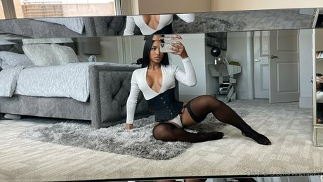 Virginia Sanhouse onlyfans naked