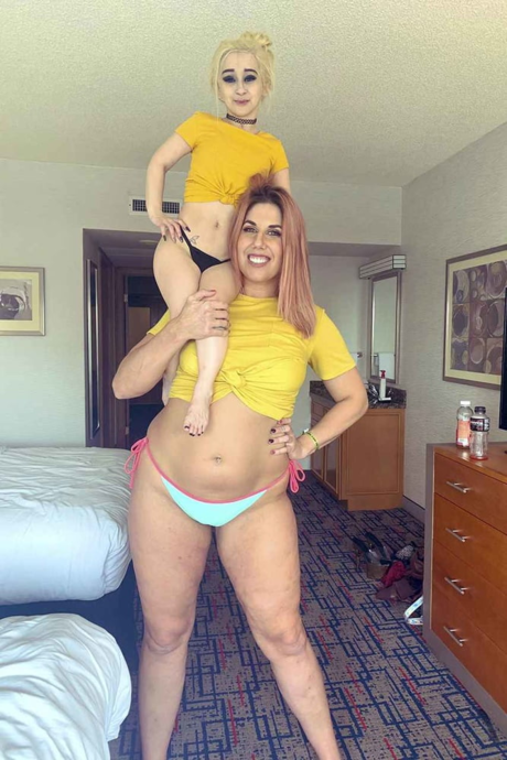 TinyTexie desnuda onlyfans