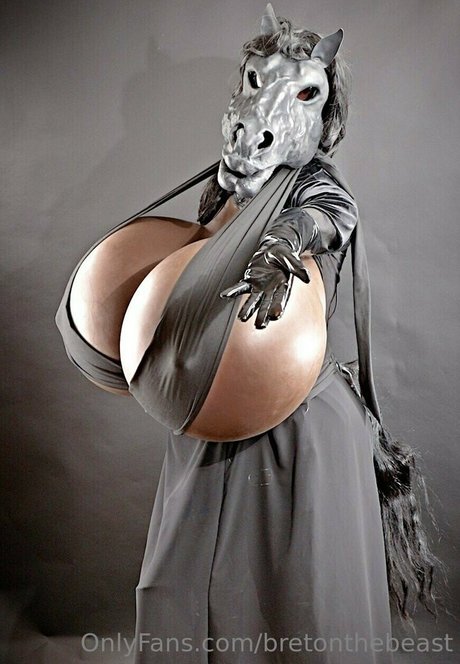 bretonthebeast boobs onlyfans