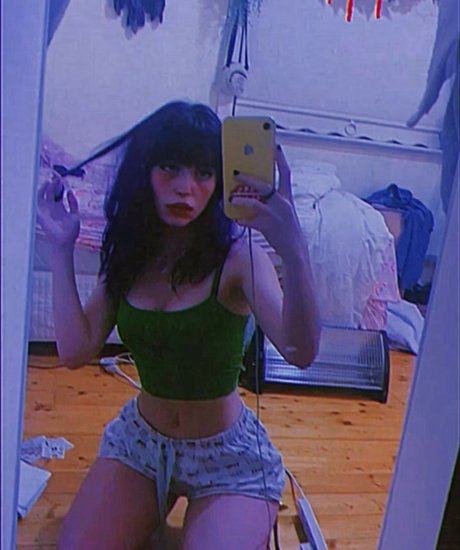 Mia Rodriguez onlyfans model