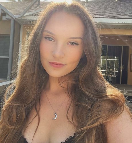 ASMR Darling onlyfans nude leaked