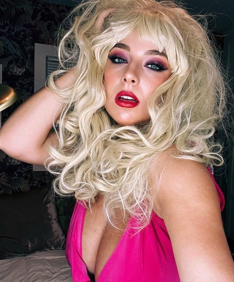 shemale fucks girl onlyfans nice negative