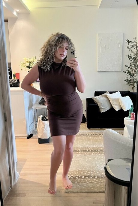 Alex Gervasi topless onlyfans