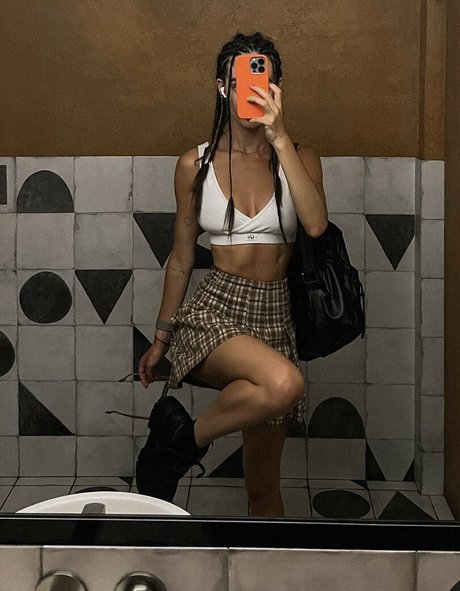 pretylittlething porn onlyfans