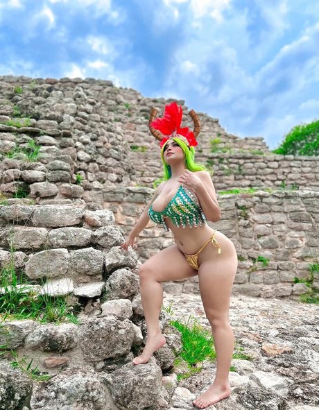 Loveusina only fans nude leaks