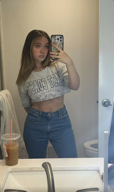 Alyssa Mckay onlyfans model