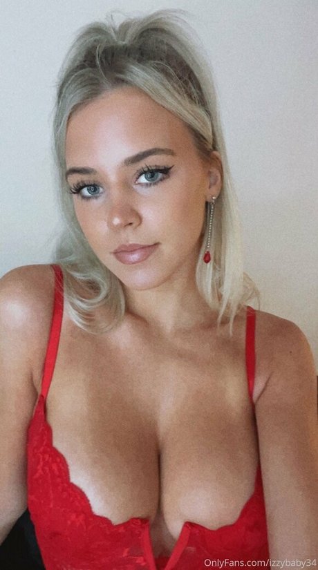 Iza Leslie nude on onlyfans