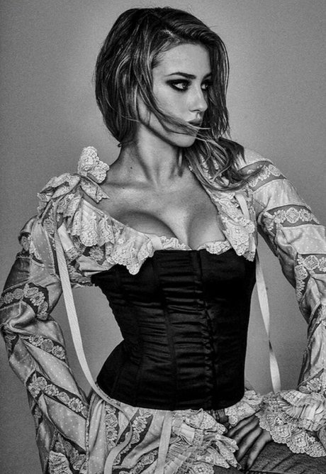 Lili Reinhart onlyfans nsfw