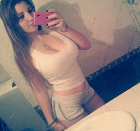 Mile Asquini onlyfans pics