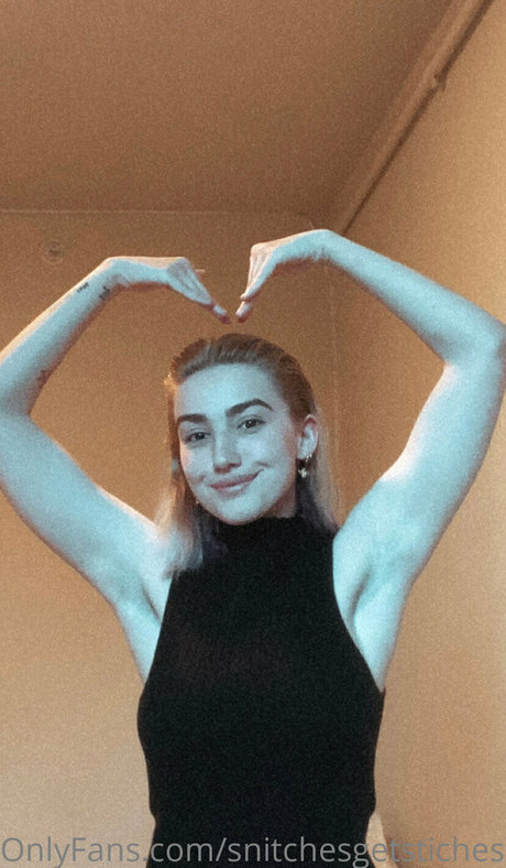 snitchesgetstiches Profile image