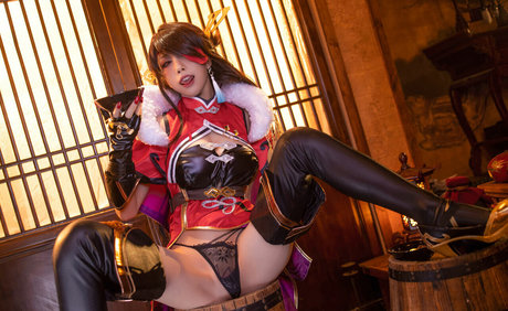 twerk onlyfans sexy self-portrait