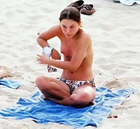 asian top onlyfans free nude image