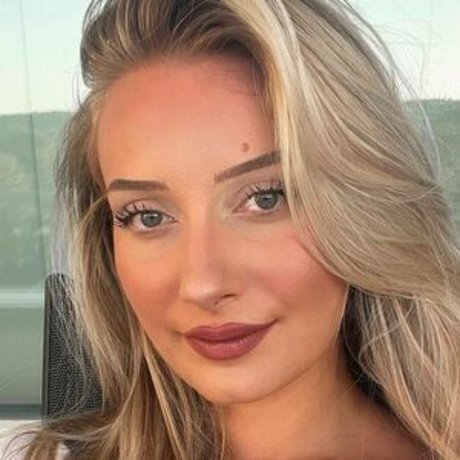 Ermira Lika onlyfans sex