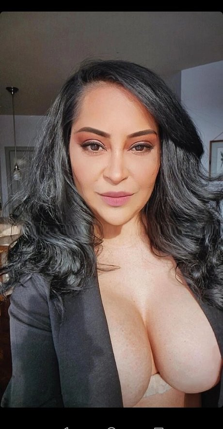 Michelle Miele onlyfans nude pictures