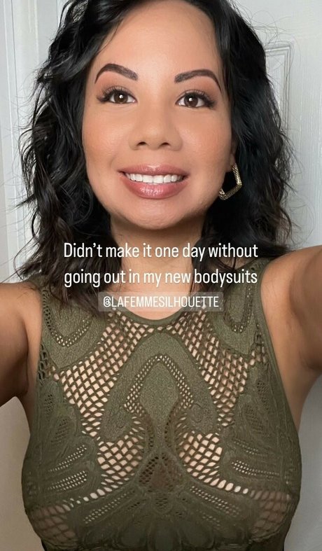 naked teen onlyfans top picture